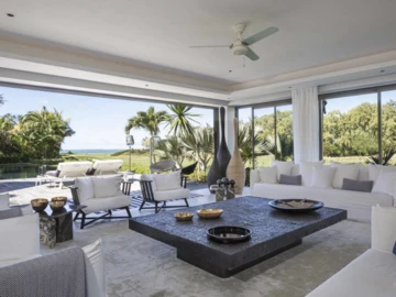 5 Bedroom Villa