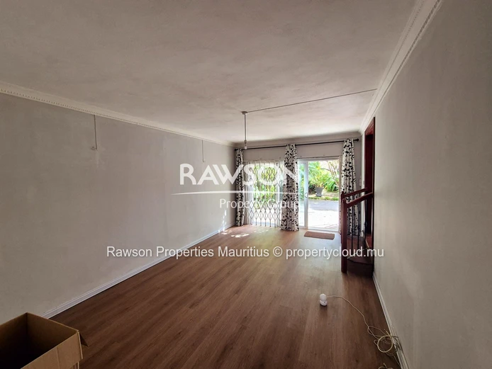 Maison à vendre à Floréal – 5 chambres, jardin, proche de C-Care Darne