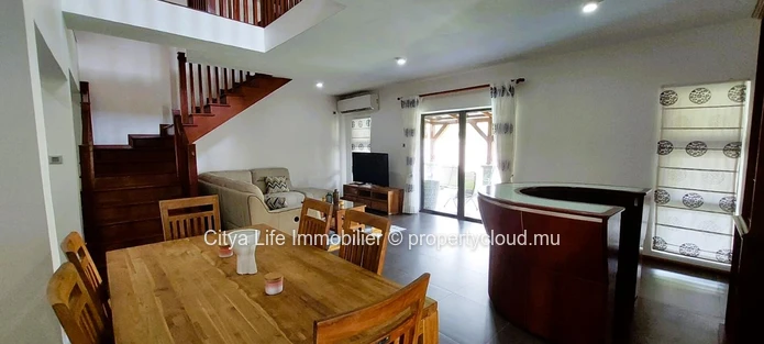 Élégante Maison de 3 Chambres à Vendre dans une residence privée et calme à Tamarin.