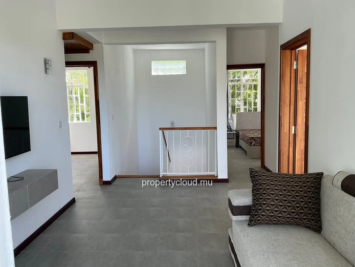 FOR RENT – Superb 5-Bedroom Family Villa in Pereybère