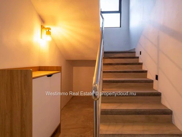LA GAULETTE - New and modern 3-bedroom villa with swimming pool