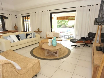 4 Bedroom Villa