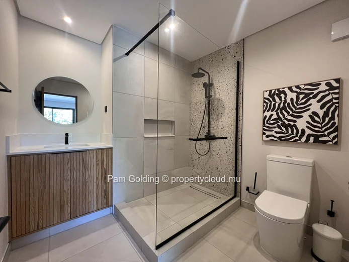 Appartement de 3 Chambres en Bord de Mer avec Piscine Privée à Vendre à l’Île Maurice