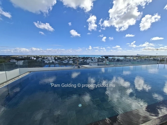 Appartement de deux chambres, idéalement situé au cœur de Grand Baie, à La Croisette.