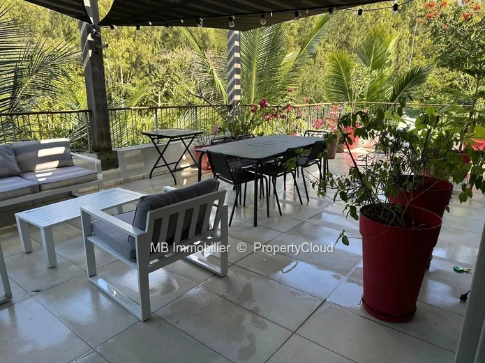 Exceptional penthouse for rent - Mont Choisy