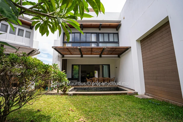 Duplex fonctionnel avec piscine privée à La Mivoie