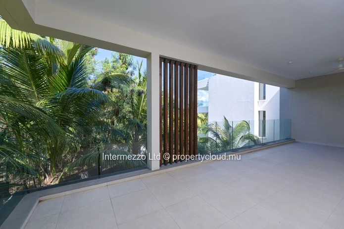 Appartement à Vendre Pointe aux Canonniers – Rooftop Privatif avec Piscine, Vue Mer, Résidence Premium | Accessible É...