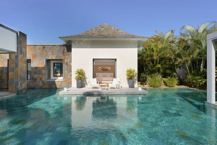 Luxury villa for sale in Cap Malheureux, Pereybère – 414 sqm living area, 1,065 sqm plot, 4 bedrooms, office, private...