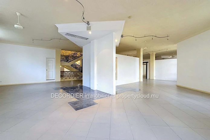 La Maison Coloniale – Propriété commerciale emblématique à la Pointe aux Canonniers (Mandat exclusif)