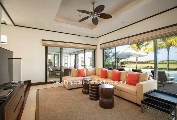 Villa Solaia Breeze – Anahita