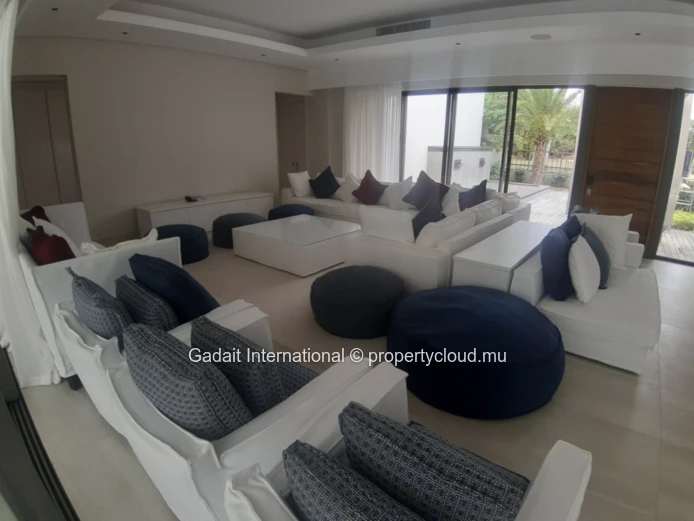 A Louer Magnifique Villa de Luxe 4 Suites Parentales avec Piscine et Vue Golf à Anahita Resort, Île Maurice