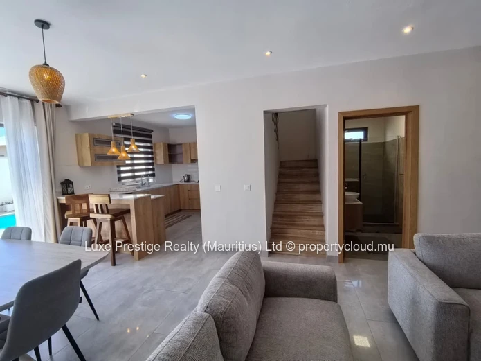 Villa Moderne Neuve de 3 Chambres avec Piscine Privée à Louer à Calodyne | À 20 Minutes de Northfields International ...