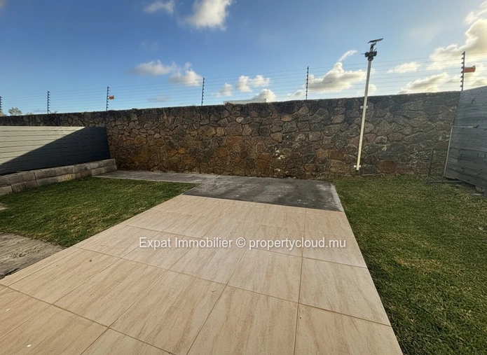 Fully Air-Conditioned 3-Bedroom Duplex In A Secure Residence With Swimming Pool – Grand Baie