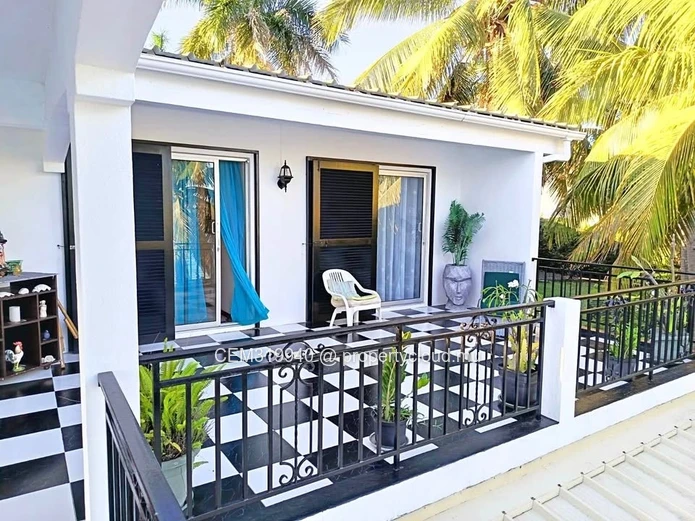 Beachfront Bungalow for Rent – Blue Bay, Mahébourg