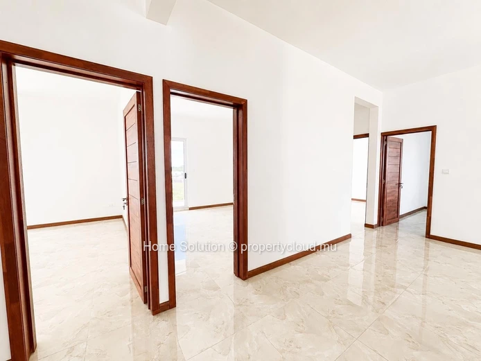 Villa À Vendre – Grand Baie, Chemin Vingt Pieds