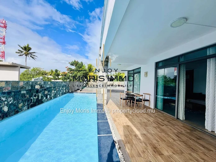 Modern 3-Bedroom Villa with Pool – For Rent in Grand Bay