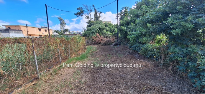 Residential Land in Quatre Bornes – Build Your Dream Home with Mountain Views!