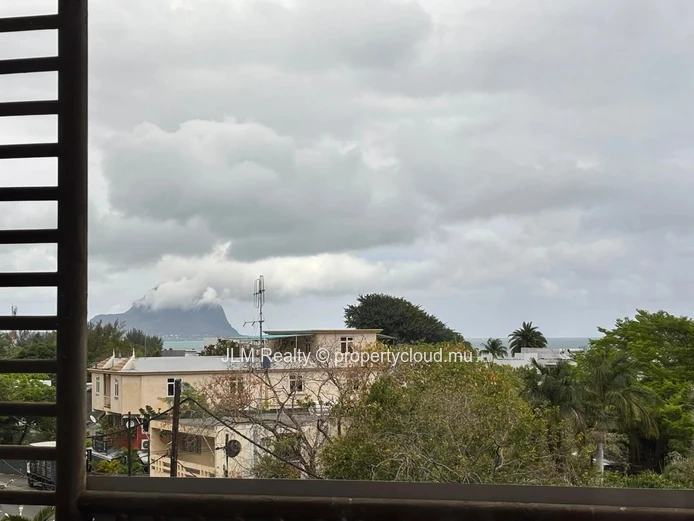 À louer – Bureau spacieux de 120 m² avec vue mer à Tamarin, Île Maurice