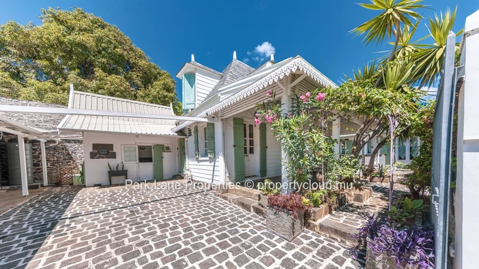 Propriété Coloniale d’Exception au Cœur de Port-Louis