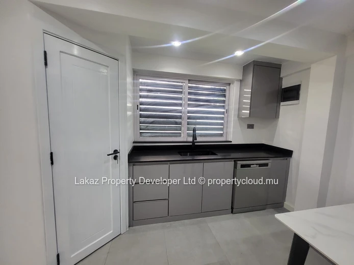 Fresh & Modern 2-Bedroom Apartment