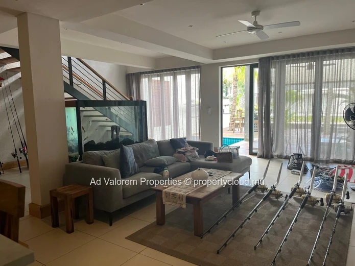 Appartement Townhouse Moderne à Vendre – La Balise Marina, Rivière Noire