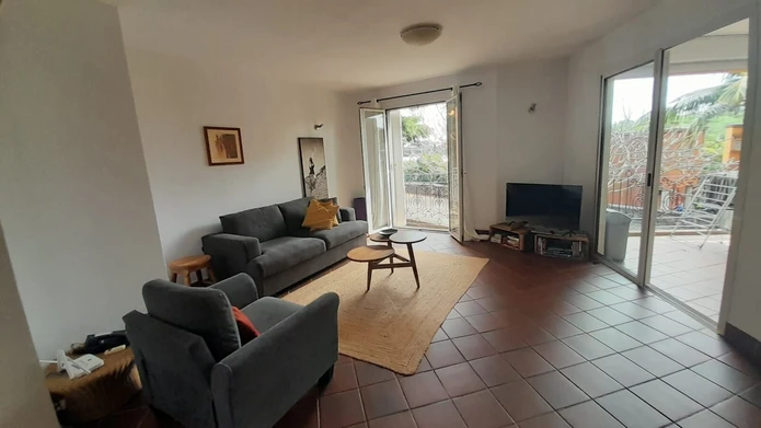 Duplex for rent in Baie Du Tombeau - Cozy and Tastefully Furnished