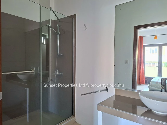 Apartment | 3 bedrooms | Shaded terrace