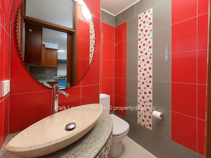 For Rent – Four-Bedroom Duplex with Open Views in Péreybère