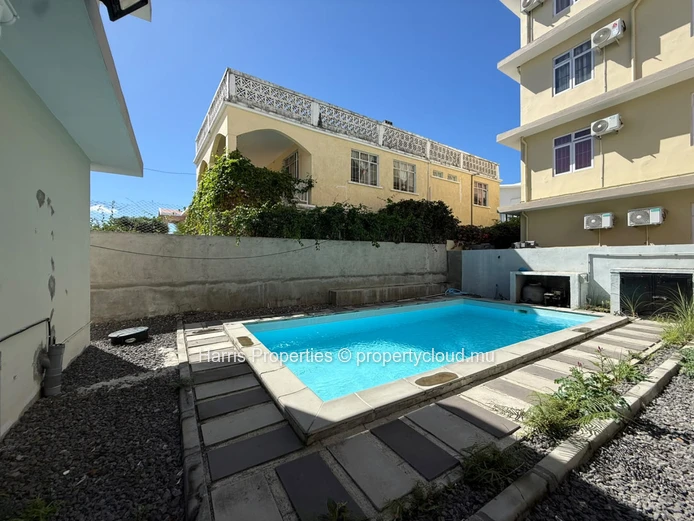 Charming First-Floor Apartment for Rent in Pereybere 