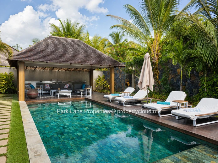 Exceptional Luxury Villa – Elegance, Sophistication & Refined Living