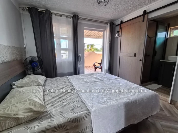Fully Furnished 1-Bedroom Apartment for Rent in Pereybère | Balcony, Air Conditioning & Secure Gated Property
