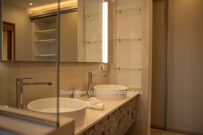 Villa design exclusive avec 5 chambres et vue imprenable sur les montagnes