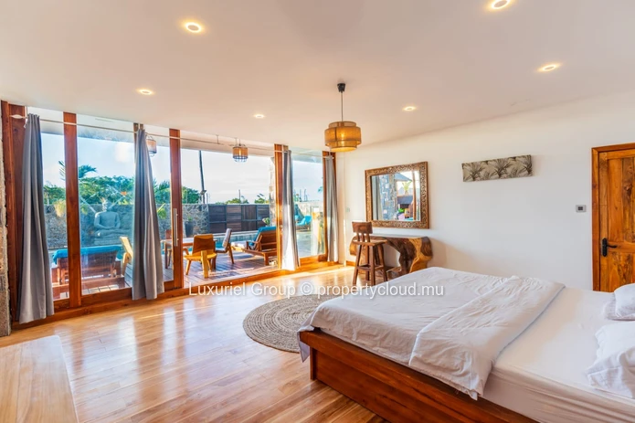 Magnifique Villa Balinaise de 4 Chambres en Suite