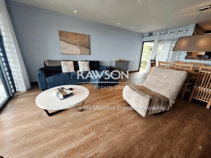 Live by the Sea – Modern 3-Bedroom Apartment with Pool