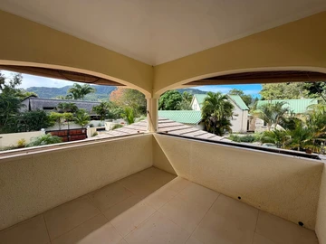 4 Bedroom Villa
