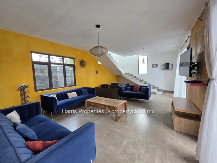 Grande et magnifique maison de 6 chambres avec deux studios à vendre