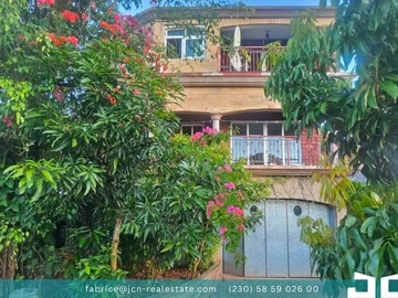 7 Bedroom Villa