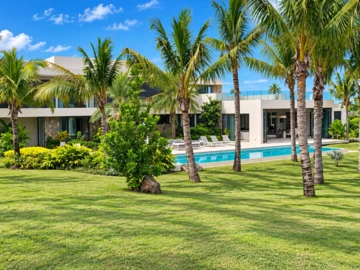 5 Bedroom Villa