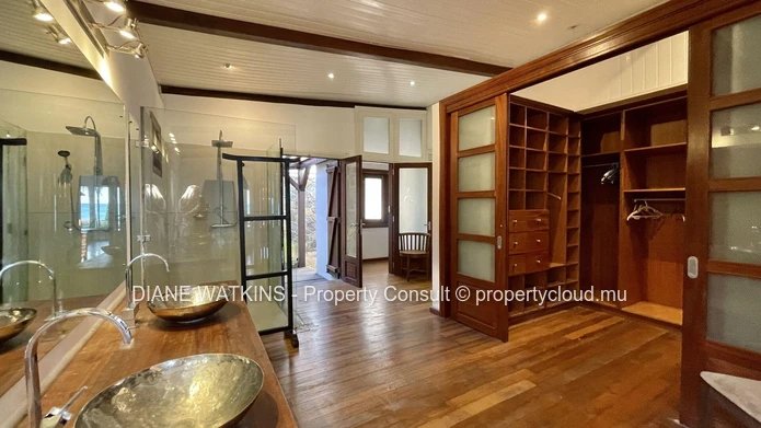 5-Bedroom Beachfront Villa for Rent in Tamarin