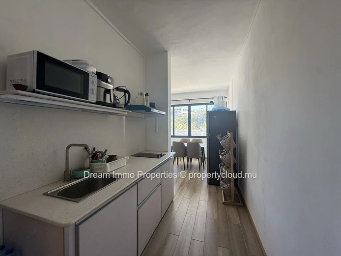 Appartement meublé de 2 chambres proche mer à Flic en Flac – Ile Maurice