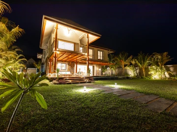 6 Bedroom Villa