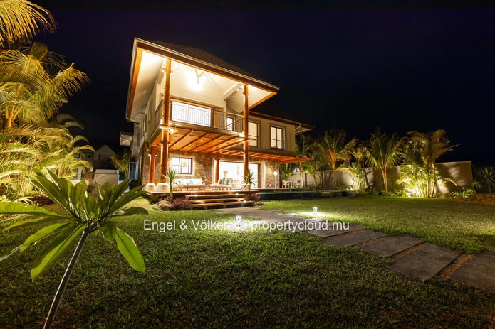 A Boater’s Dream – Luxury Living in a marina