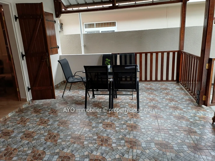 Maison plain-pied style creole de 3 chambres avec piscine à Bain Boeuf