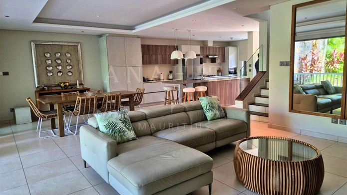 3-bedroom townhouse for sale in Anahita, with golf views, private pool, and smart home technology