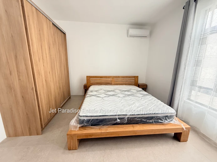 Newly built 4 bedrooms house with private swimming pool and Garden