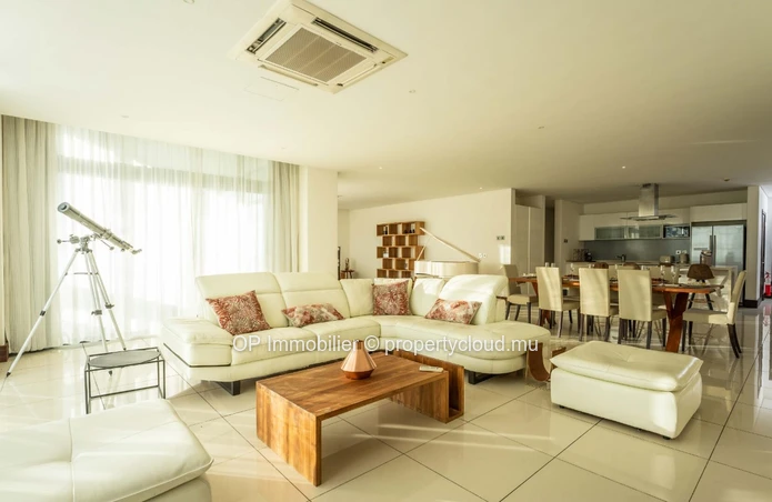 Appartement de 245 m² avec piscine à vendre à Grand Baie