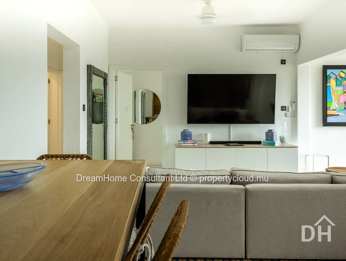 Élégant Penthouse de 3 Chambres avec Vue sur l'Océan & Jacuzzi | Tamarin