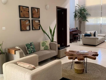 4 Bedroom Villa