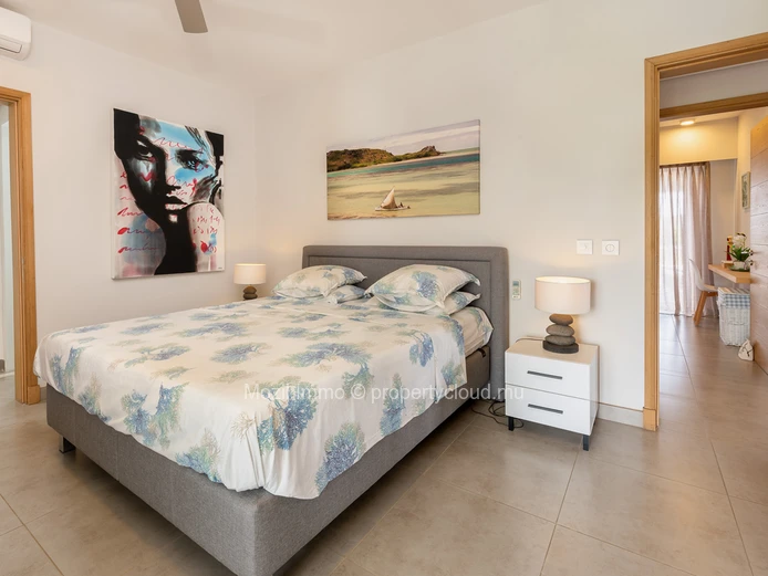 Sumptuous Penthouse with 3 en-suite bedrooms, Choisy les Bains residence