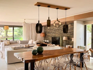 5 Bedroom Villa